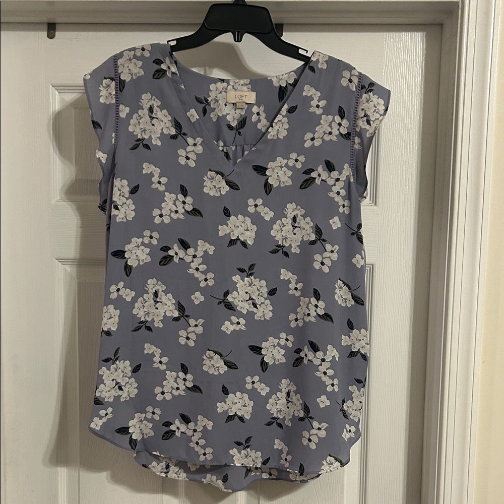 LOFT Lilac Floral V-Neck Cap Sleeve Blouse XL